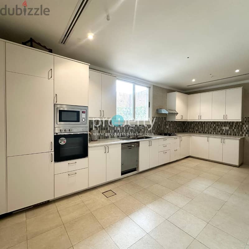 Beautiful Five Bedroom Penthouse for rent in Salmiya 6