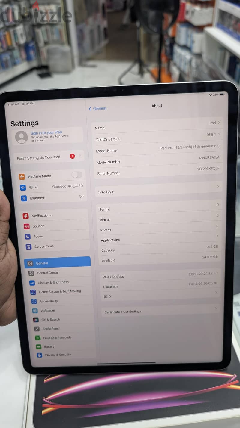 Apple ipad pro m2 12.9 inch 256GB 8