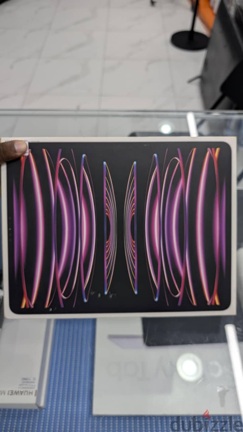 Apple ipad pro m2 12.9 inch 256GB 11