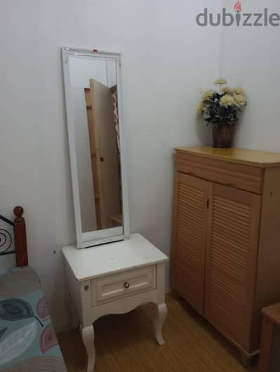 partition room for share with ladys