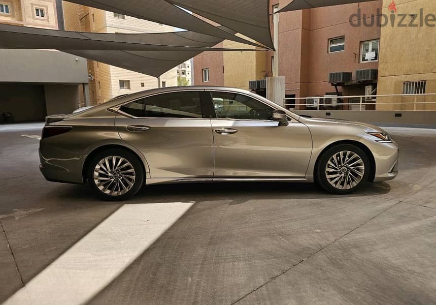 Lexus ES 350 2022 6