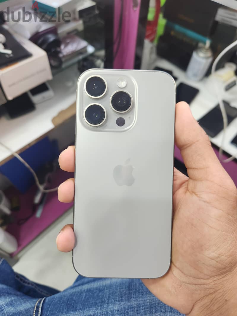 Apple - iPhone 16 Pro used 1