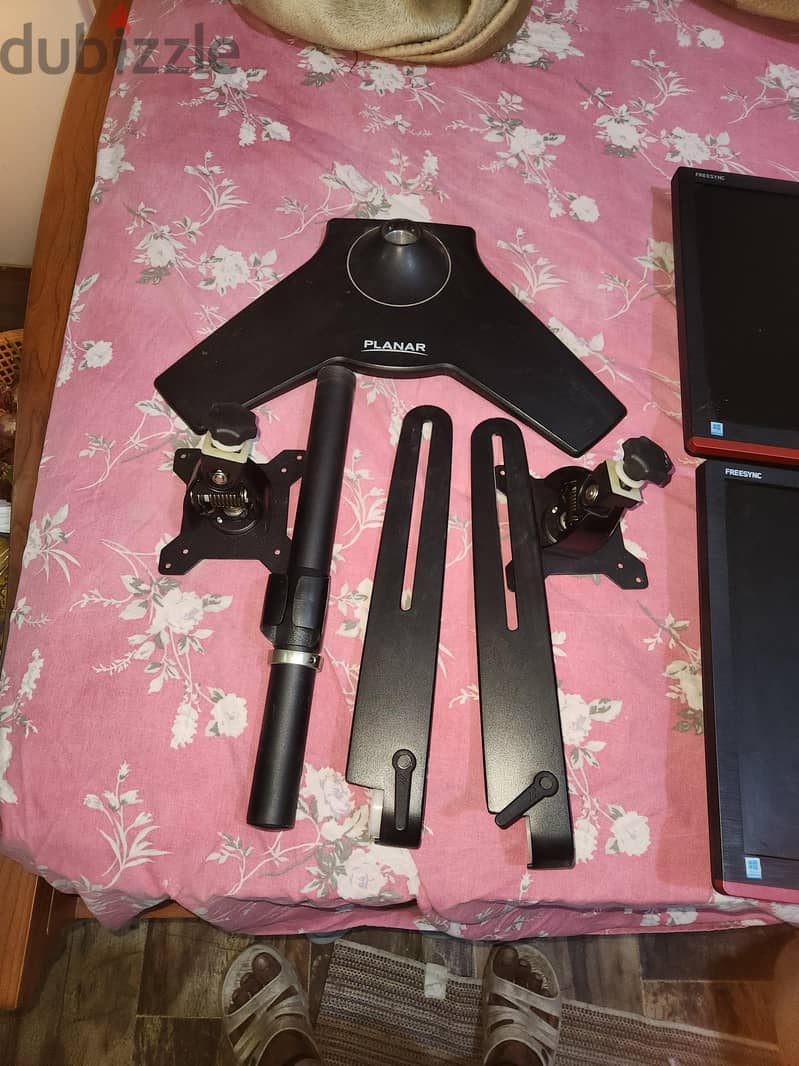 two monitors for sale good condition 3