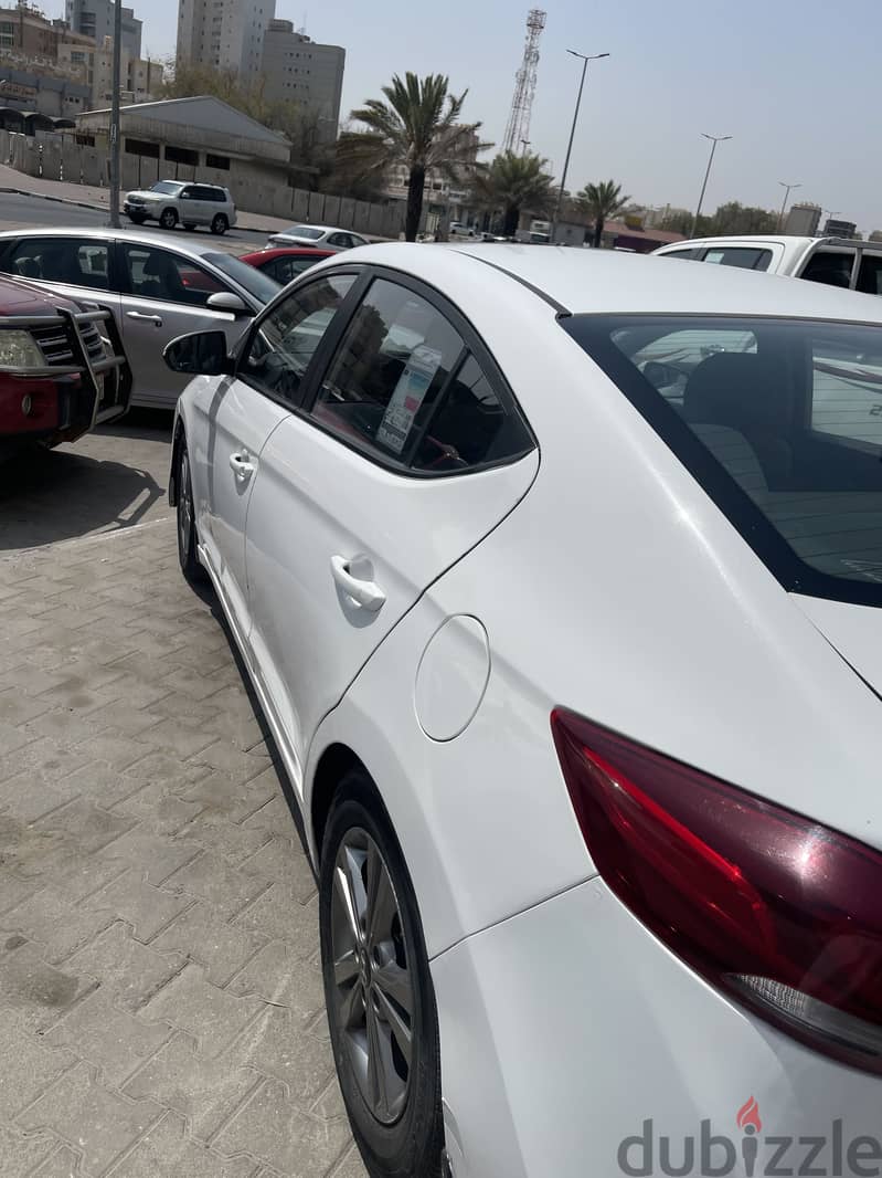 هيونداي إلينترا 2018 1