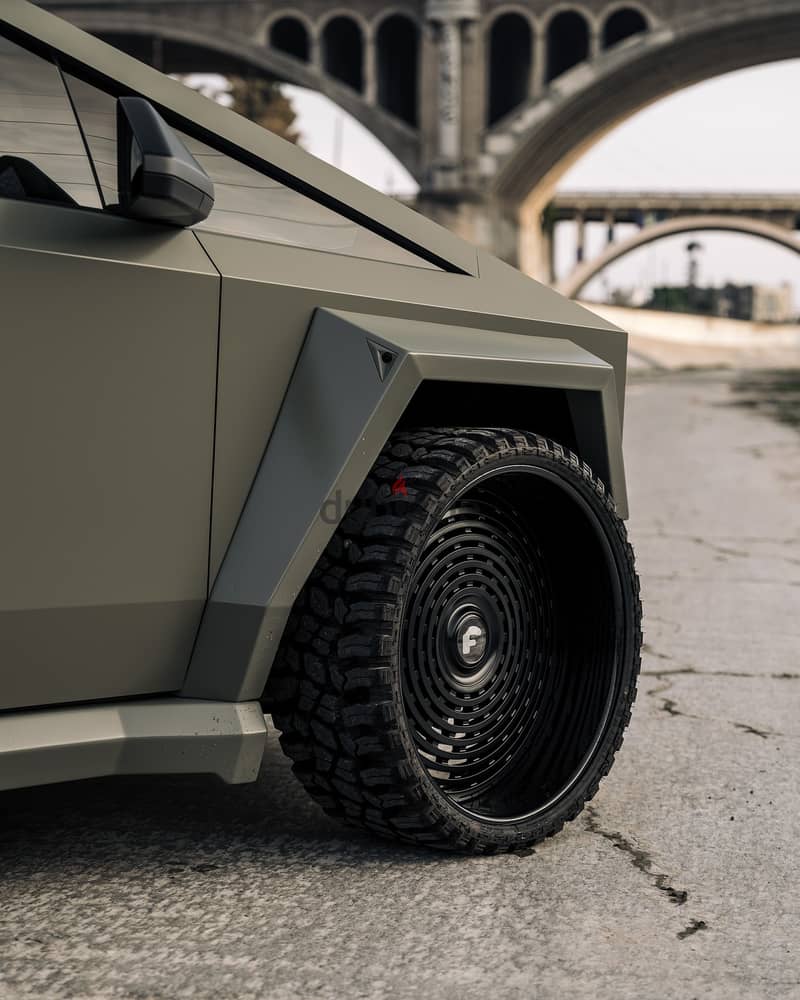 Tesla Model X 2026 تسلا سايبر تراك 5