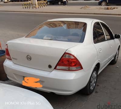 Nissan Sunny 2011