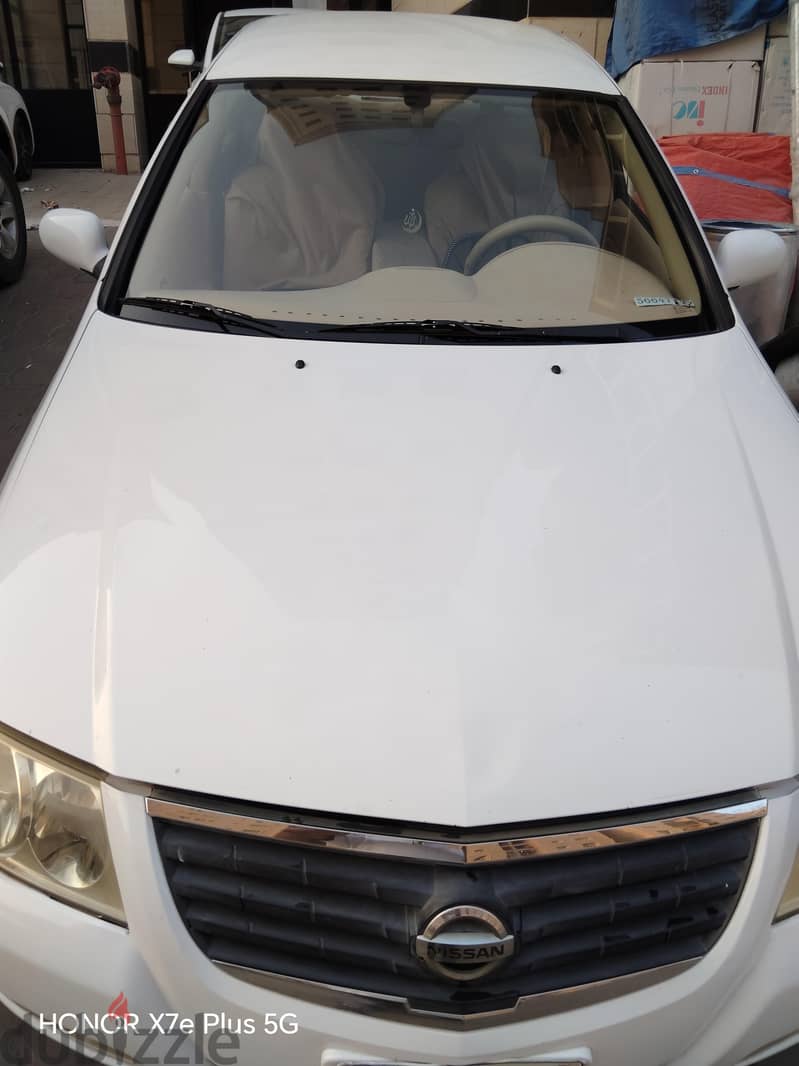 Nissan Sunny 2011 5