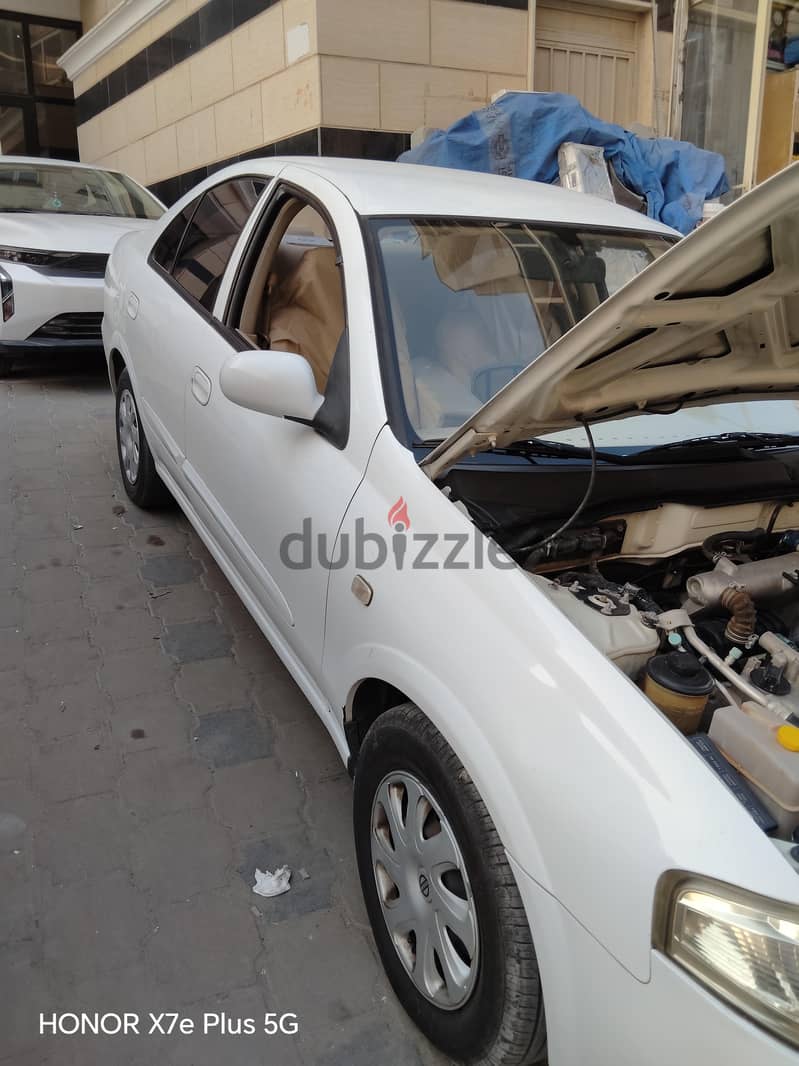 Nissan Sunny 2011 8