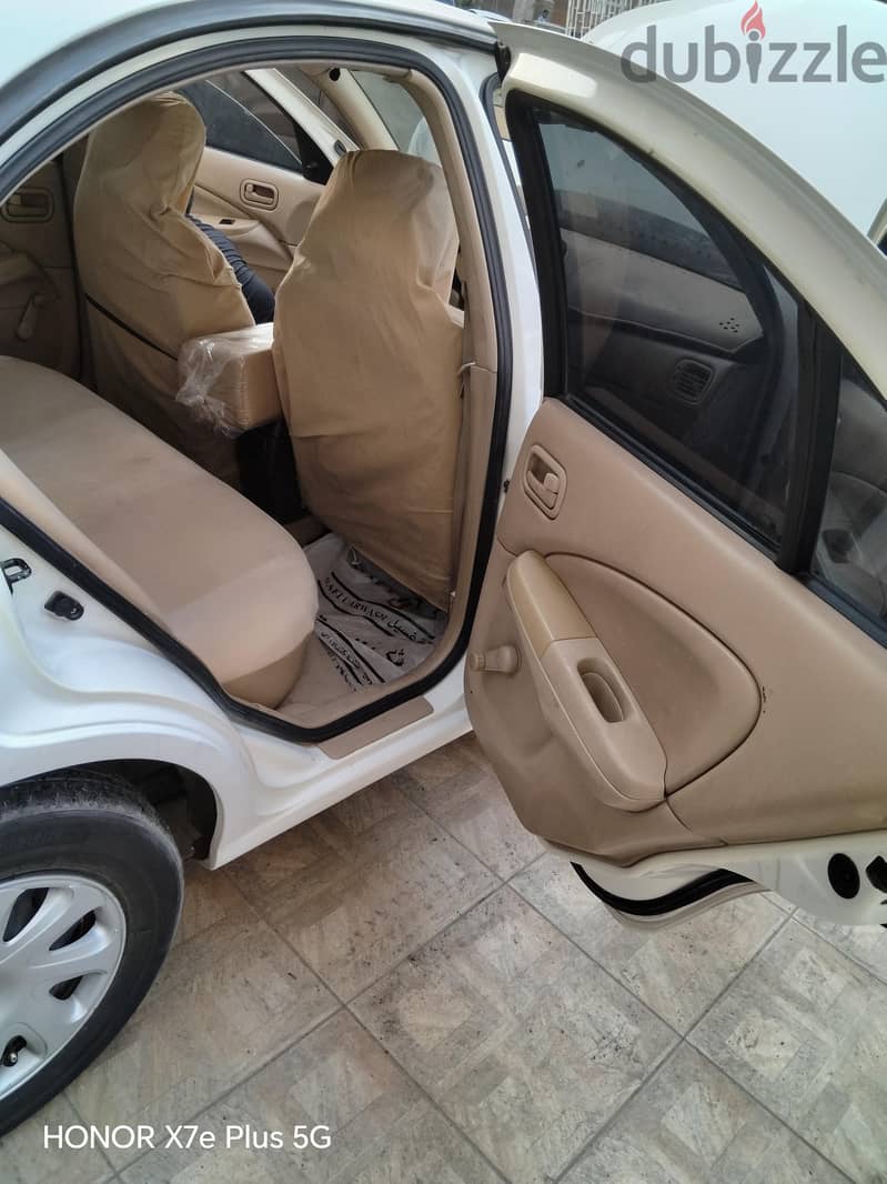 Nissan Sunny 2011 13