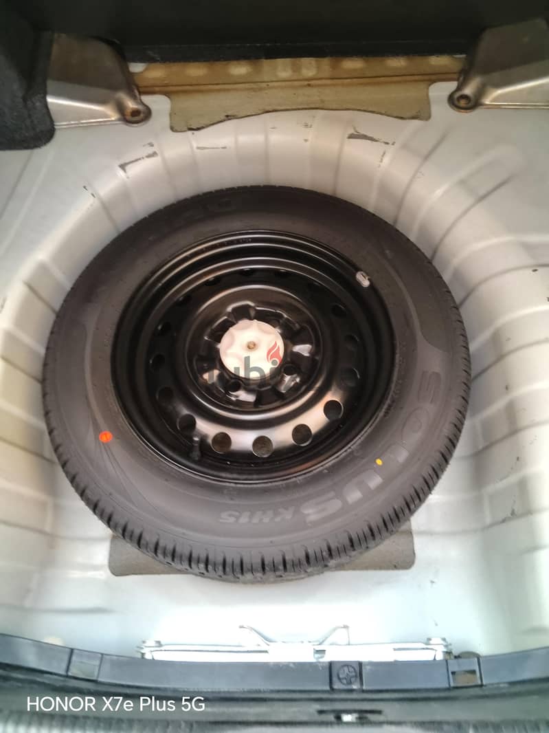 Nissan Sunny 2011 15