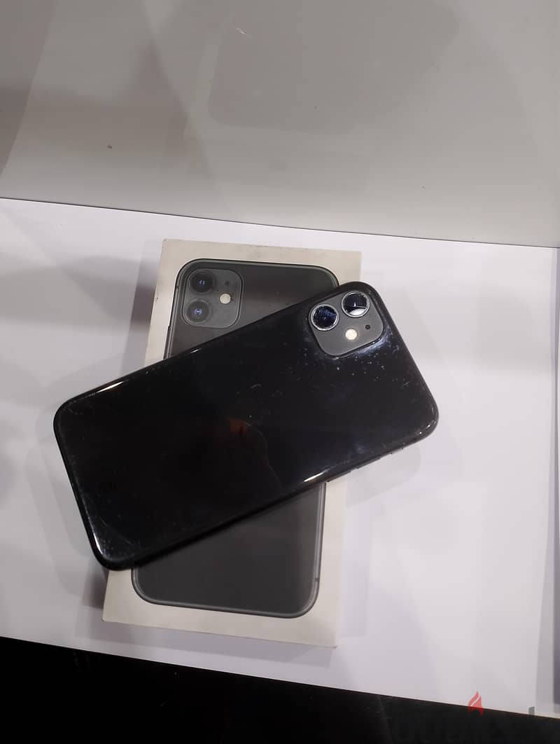 iPhone 11GB 128 2