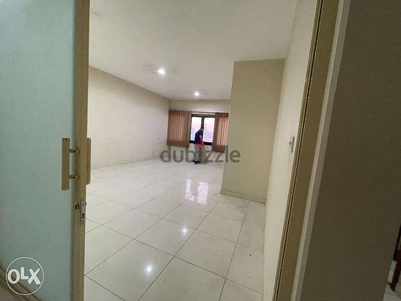 للايجار مكتب 120 م فى حولى For rent office 120 m 0