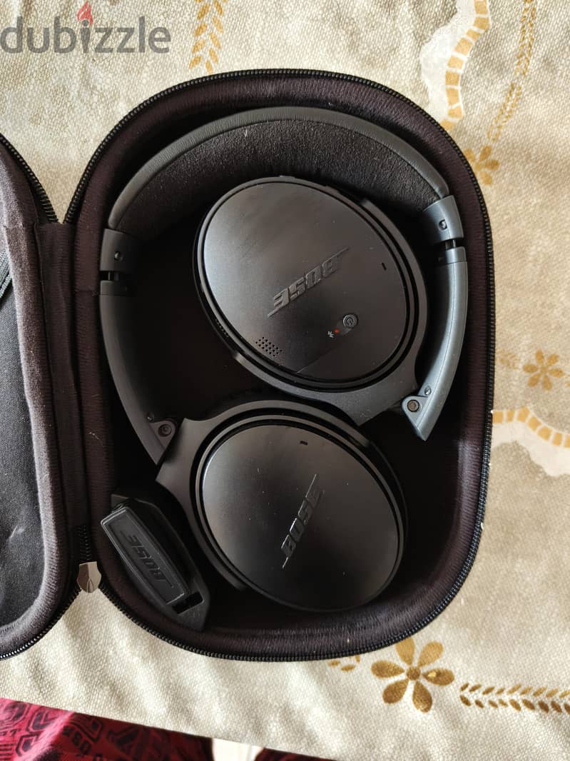 Bose QC 35 and airpods pro 5