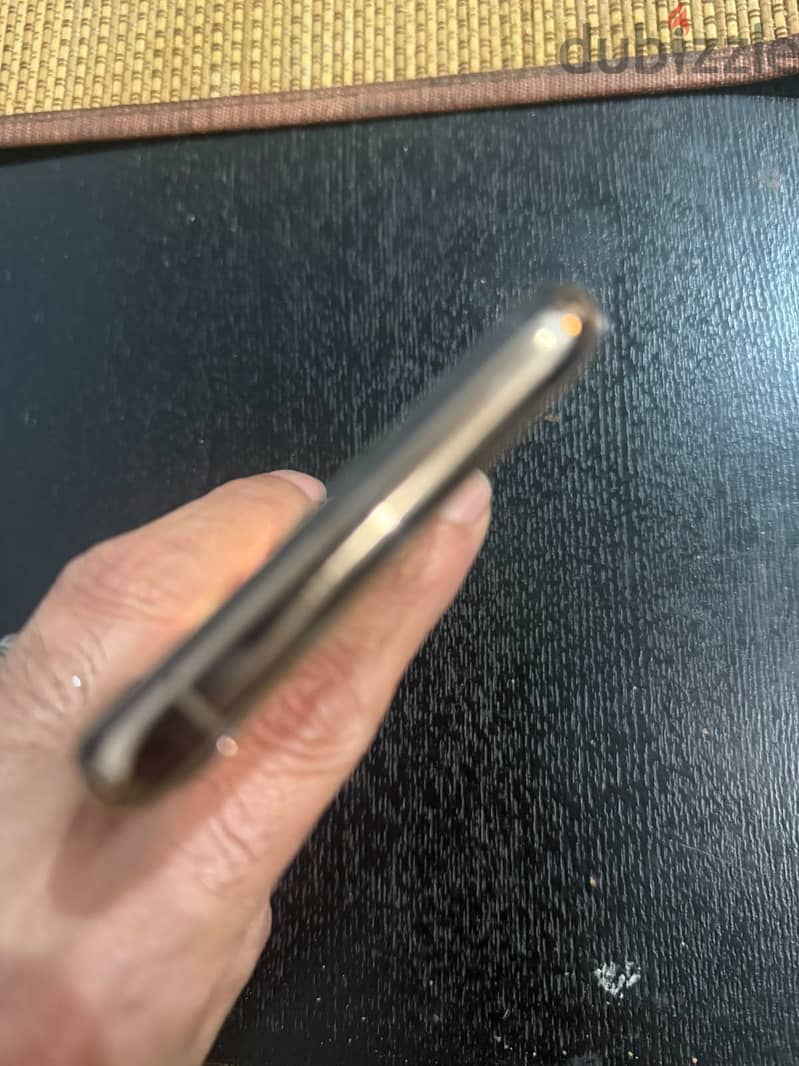 آيفون ١١ برو ٢٥٦ جيجا معفي جمارك مصرية 9