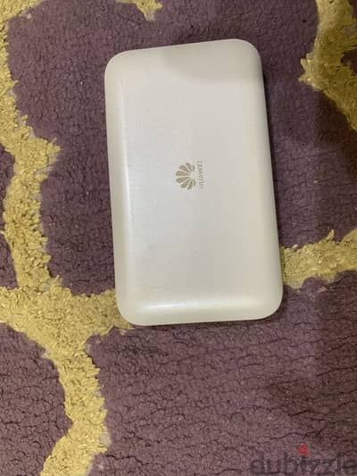 Huawei router in excellent condition, only 1 dinar