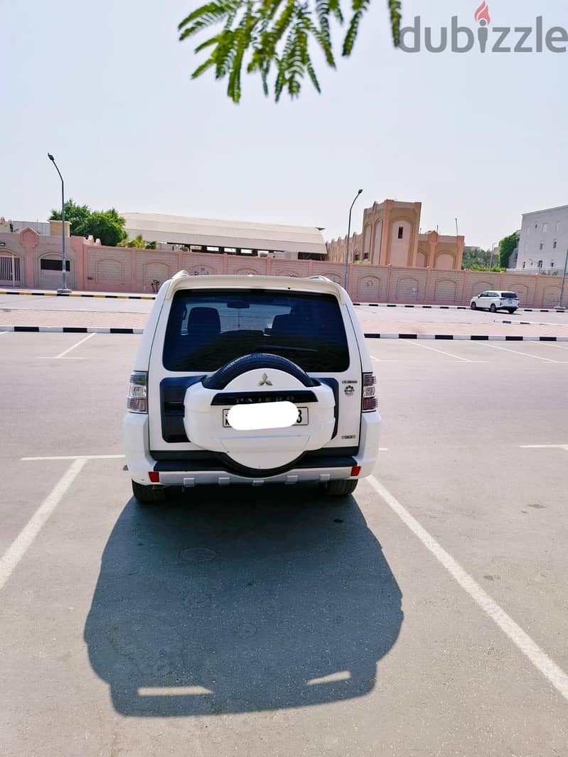 Mitsubishi Pajero 2014 v6 4X4 1 year insurance 1