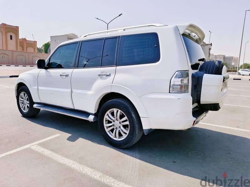 Mitsubishi Pajero 2014 v6 4X4 1 year insurance 5