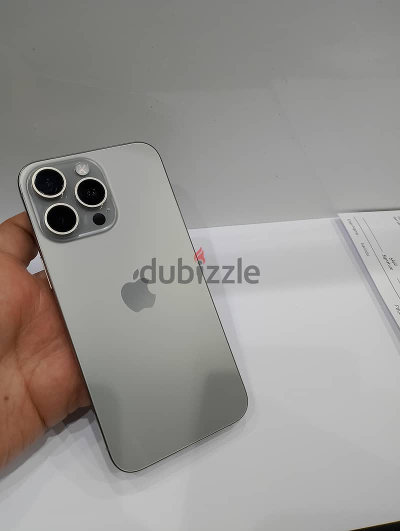 iPhone 15pro max 256GB 1