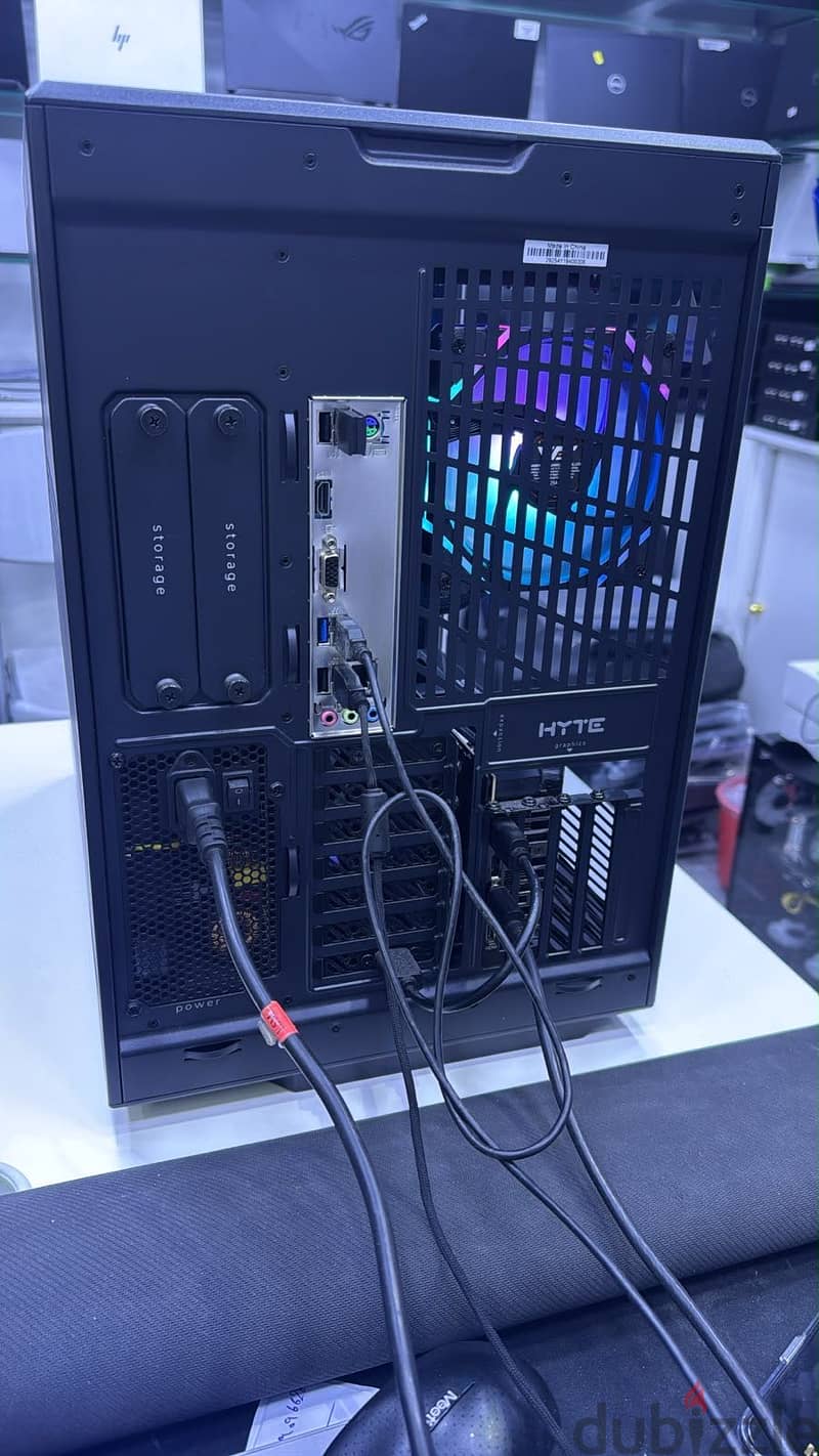 للبيع GAMING CPU بحالة كالجديد 1