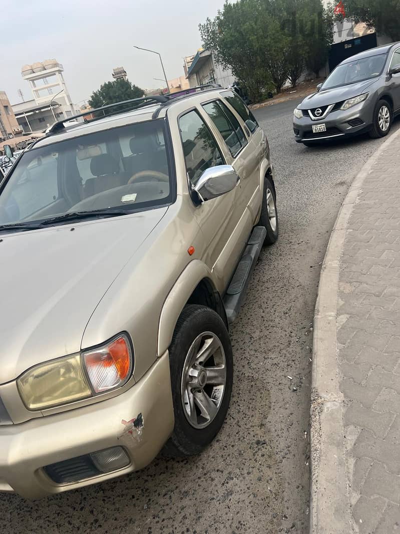 نيسان باثفايندر 2002 5
