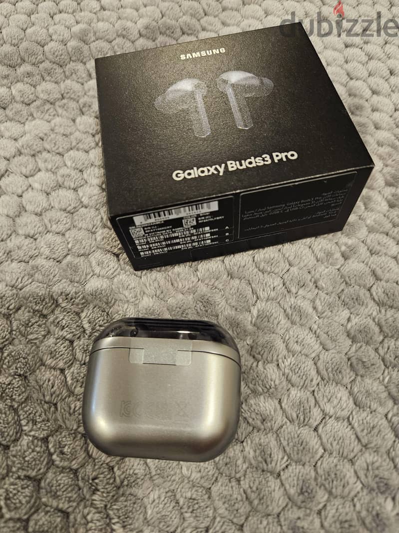 Galaxy Buds3 Pro – Neat & Clean, Like New 1