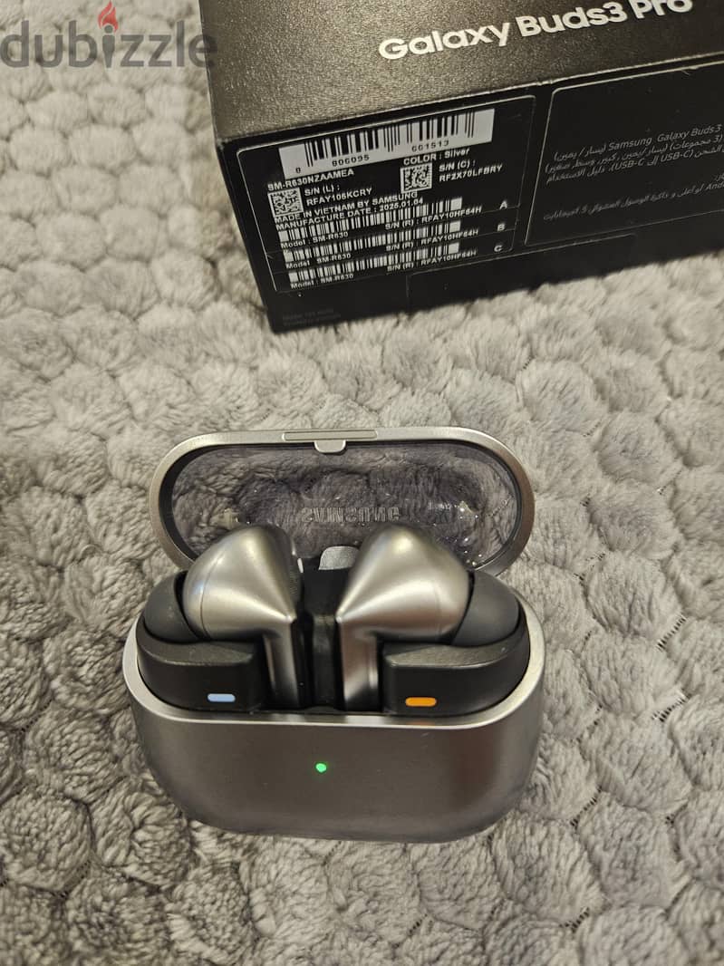 Galaxy Buds3 Pro – Neat & Clean, Like New 2
