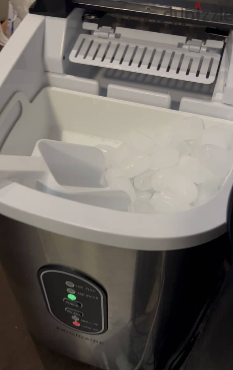 Frigidaire ICE machine 3