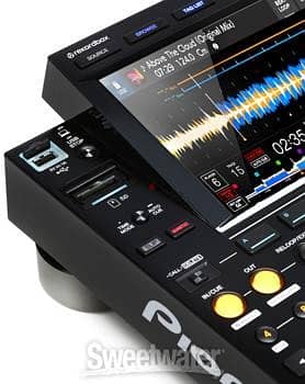 Pioneer DJ CDJ-3000 Professional DJ Multi-Player 3