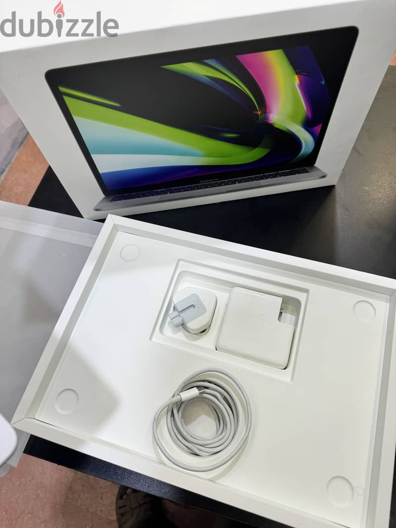 MacBook Pro M2 Ram 8GB Storage 256Gb battery 98 cycles 50 13inch 2