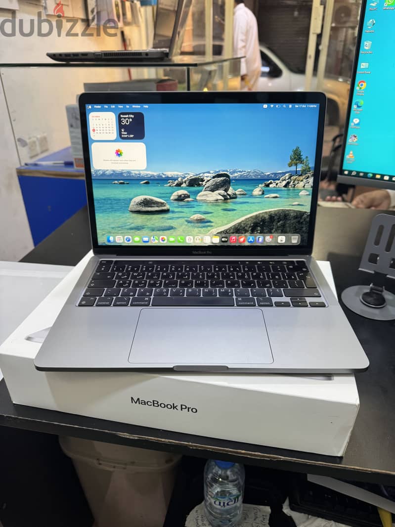 MacBook Pro M2 Ram 8GB Storage 256Gb battery 98 cycles 50 13inch 4