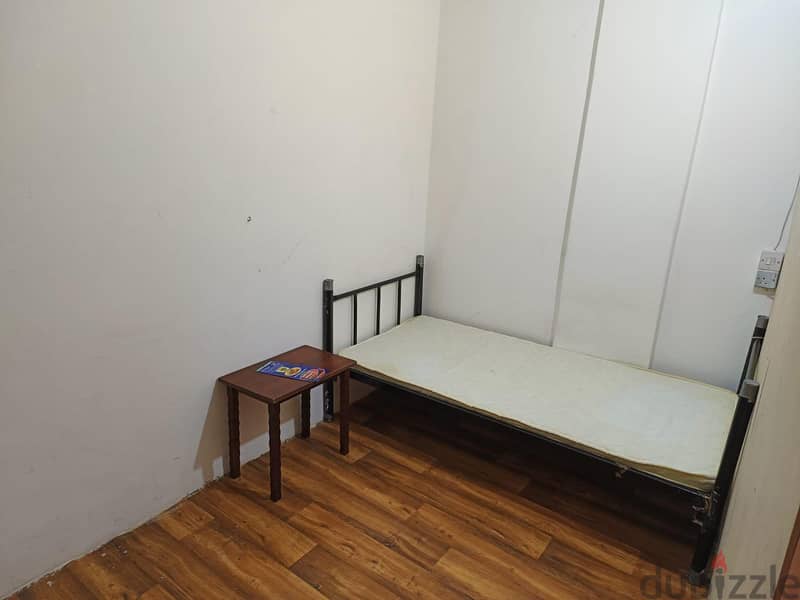 medium big partition room for rent 1