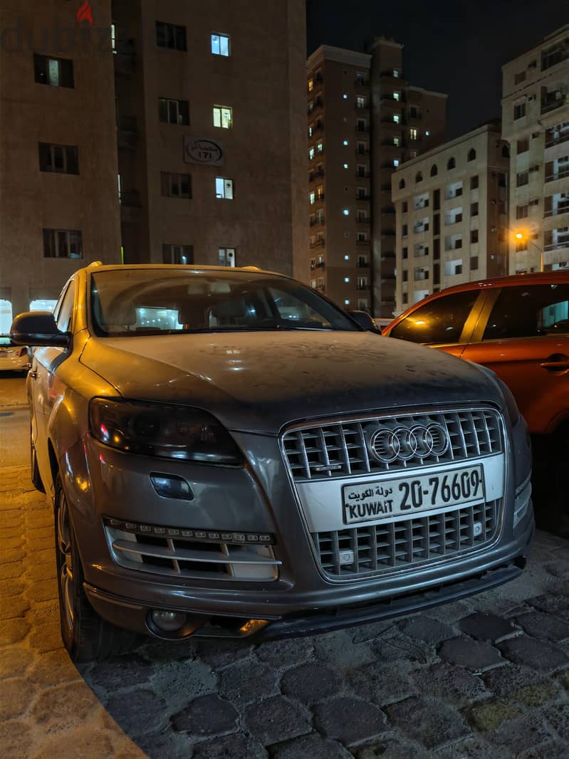 Audi Q7 2013 1
