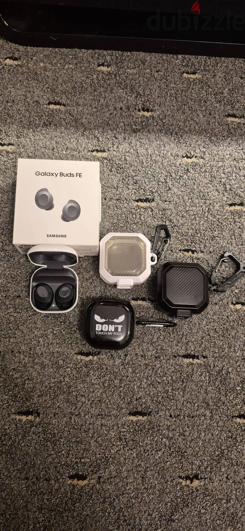 Snmsung Galaxy Buds FE like new no problems including 3 free case 3