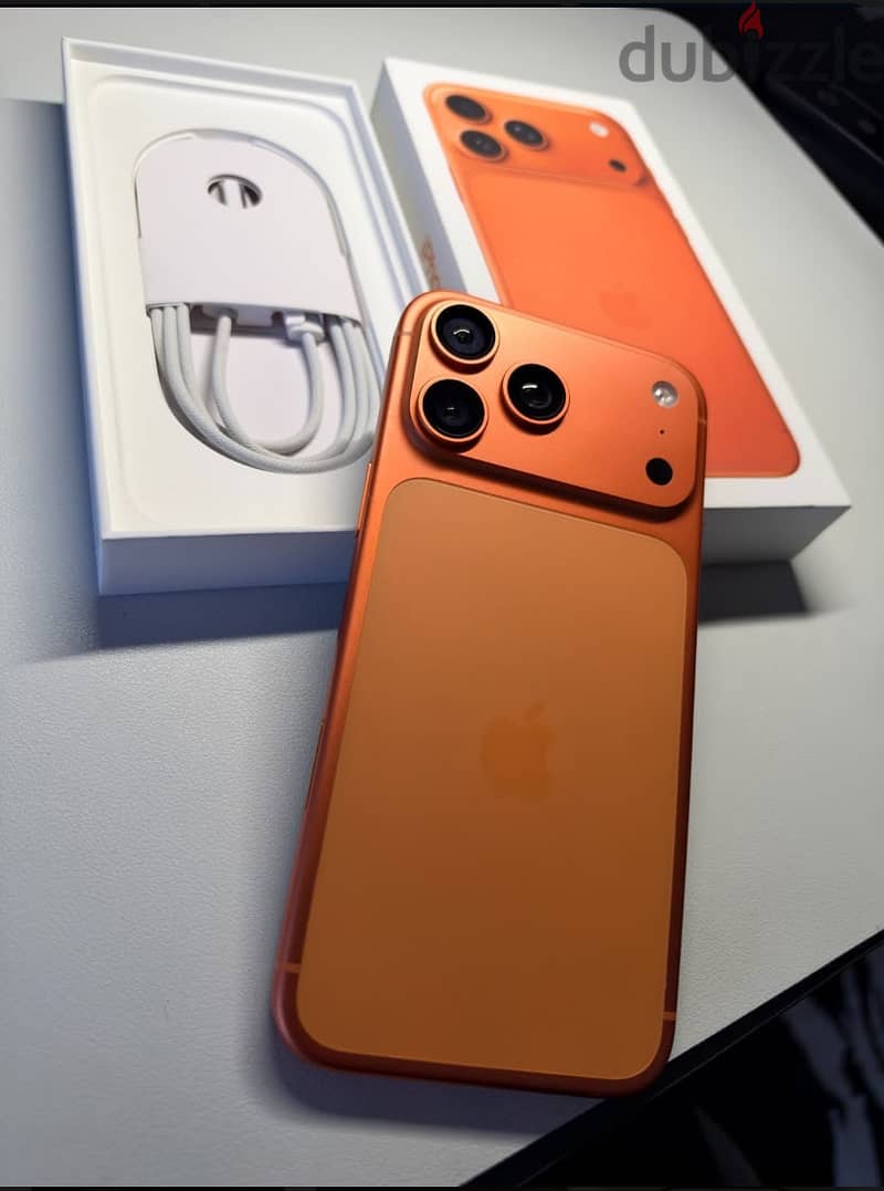 Apple iPhone 17 Pro Max Orange Unlocked (Perfect Condition) 1