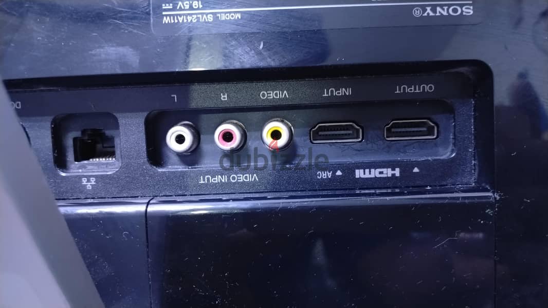 all in One touch screen 24" PC $ TV core i7 3rd ram 8 hard ssd 256 GB 6