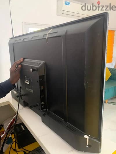 changhong 40 inches tv and tv stand