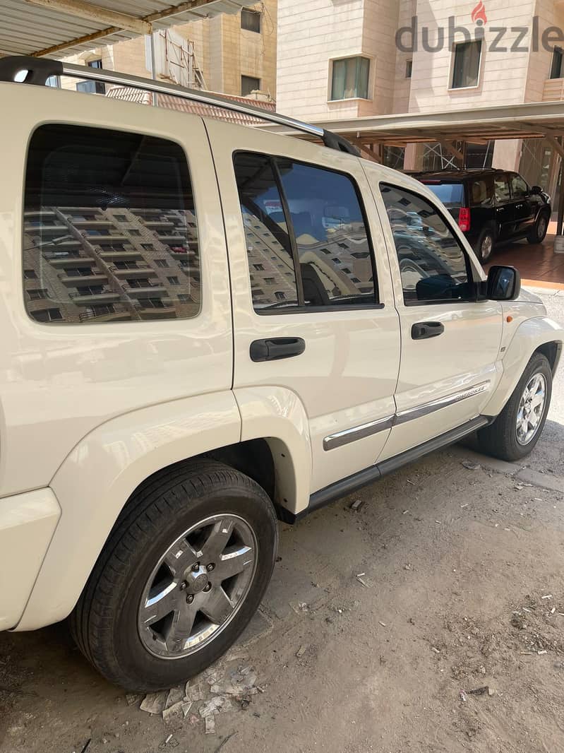 Jeep Liberty 2006 4