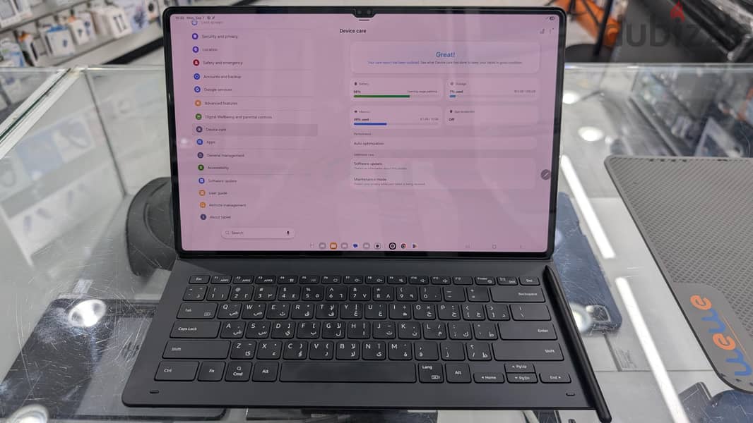 Samsung Galaxy tab s9 ultra with keyboard 2