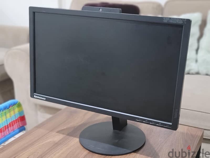 Monitor with Webcam 6
