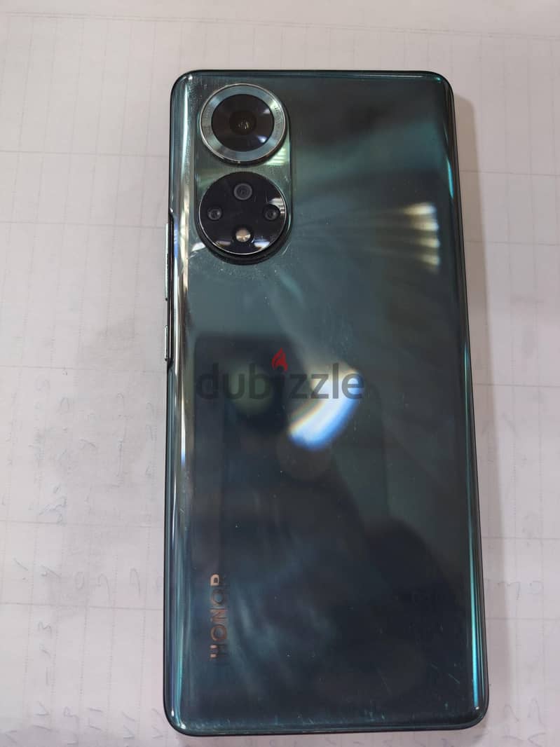 honor 50 have small scratch under the screen 5