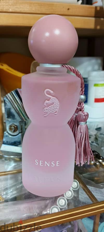 Sense Laverne perfume lady