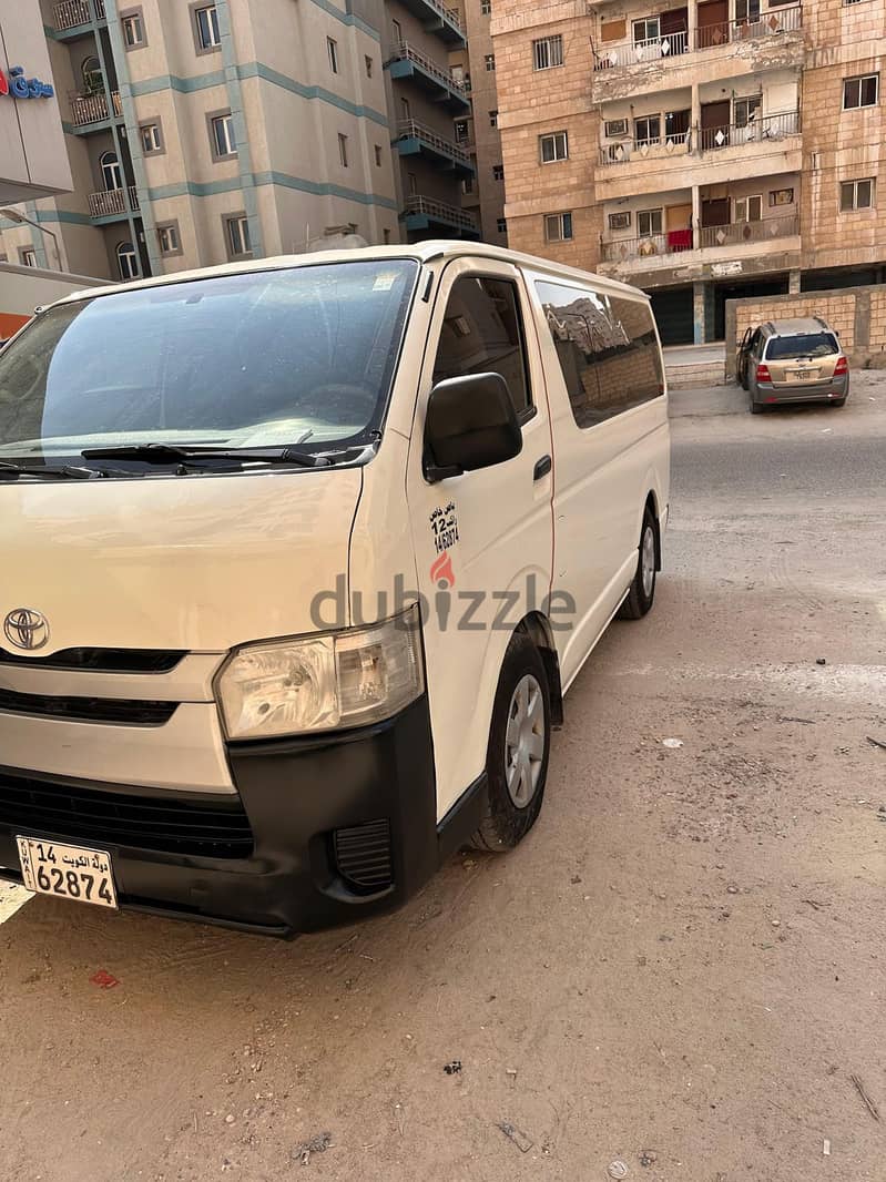 Toyota Hiace 2016