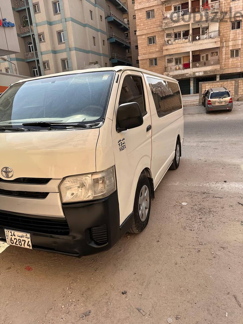 Toyota Hiace 2016 1