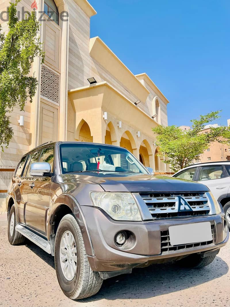Mitsubishi Pajero 2013 1