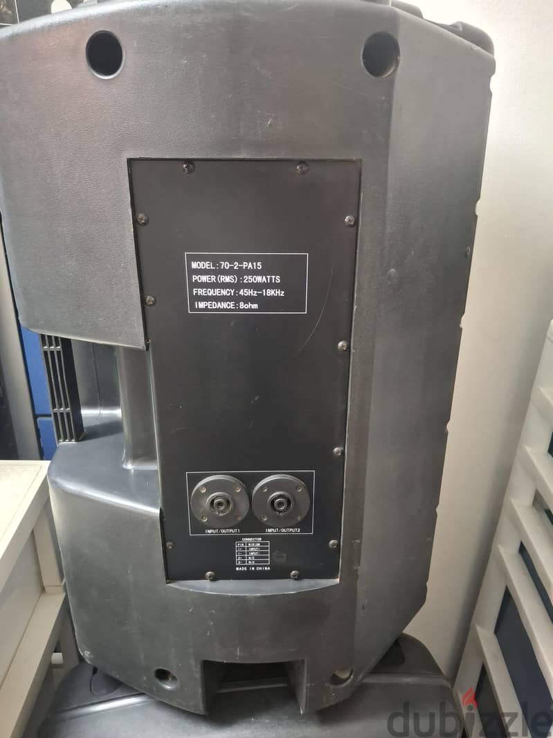 captain 15 inch passive speaker. very good condition and sound. 250 RMS. 4
