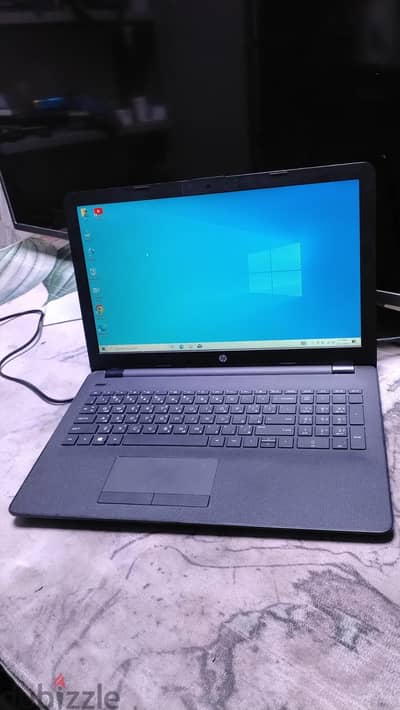 laptop core i3 5 generation ram 4 GB hard 509 GB good condition