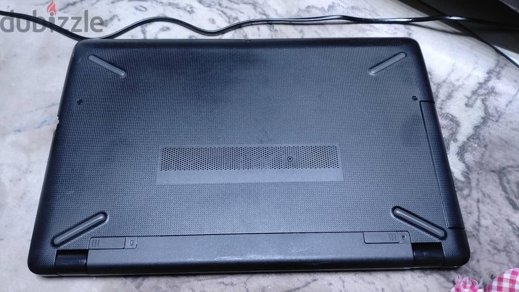 laptop core i3 5 generation ram 4 GB hard 509 GB good condition 3