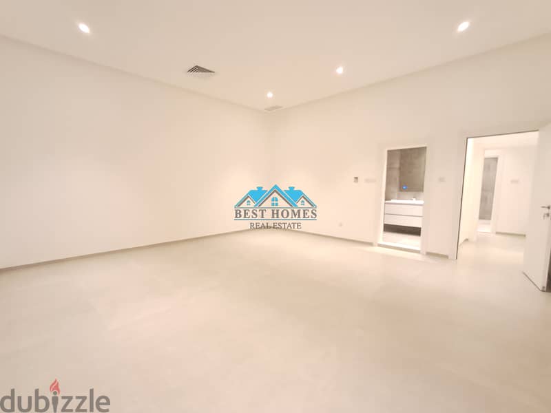 Modern 4 Bedroom Ground Floor Apartment with Private Garden in Zahra 6