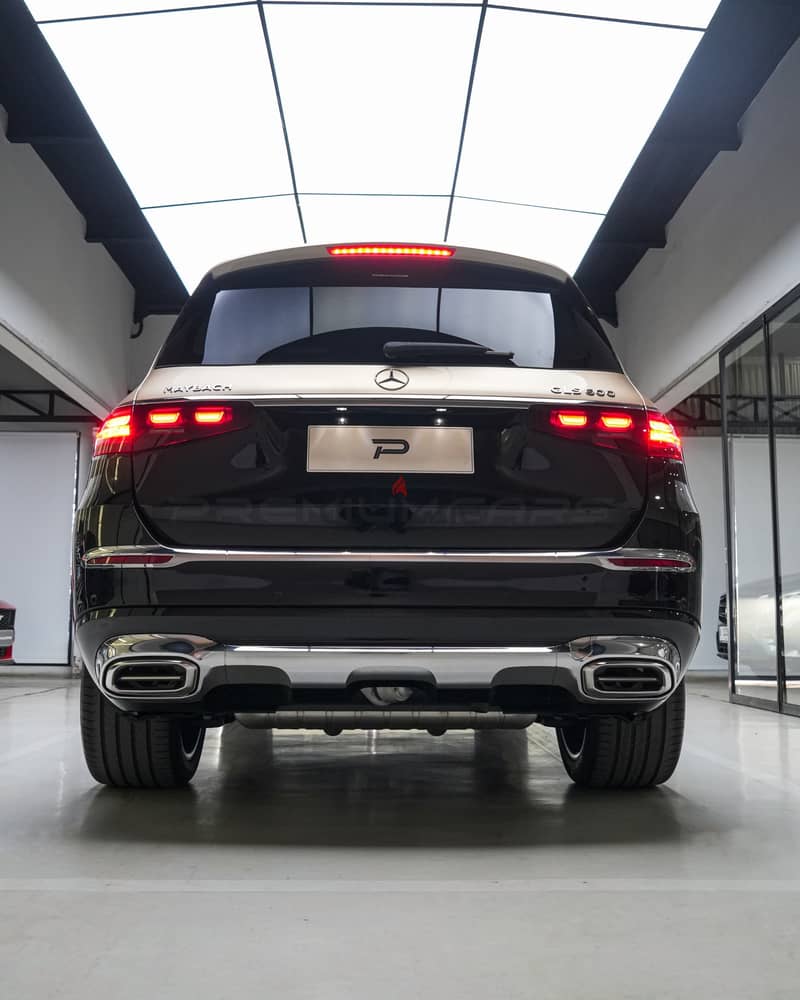 Mercedes-Benz Maybakh 2026 سيارة دفع رباعي فاخرة بنظام 4MATIC 9