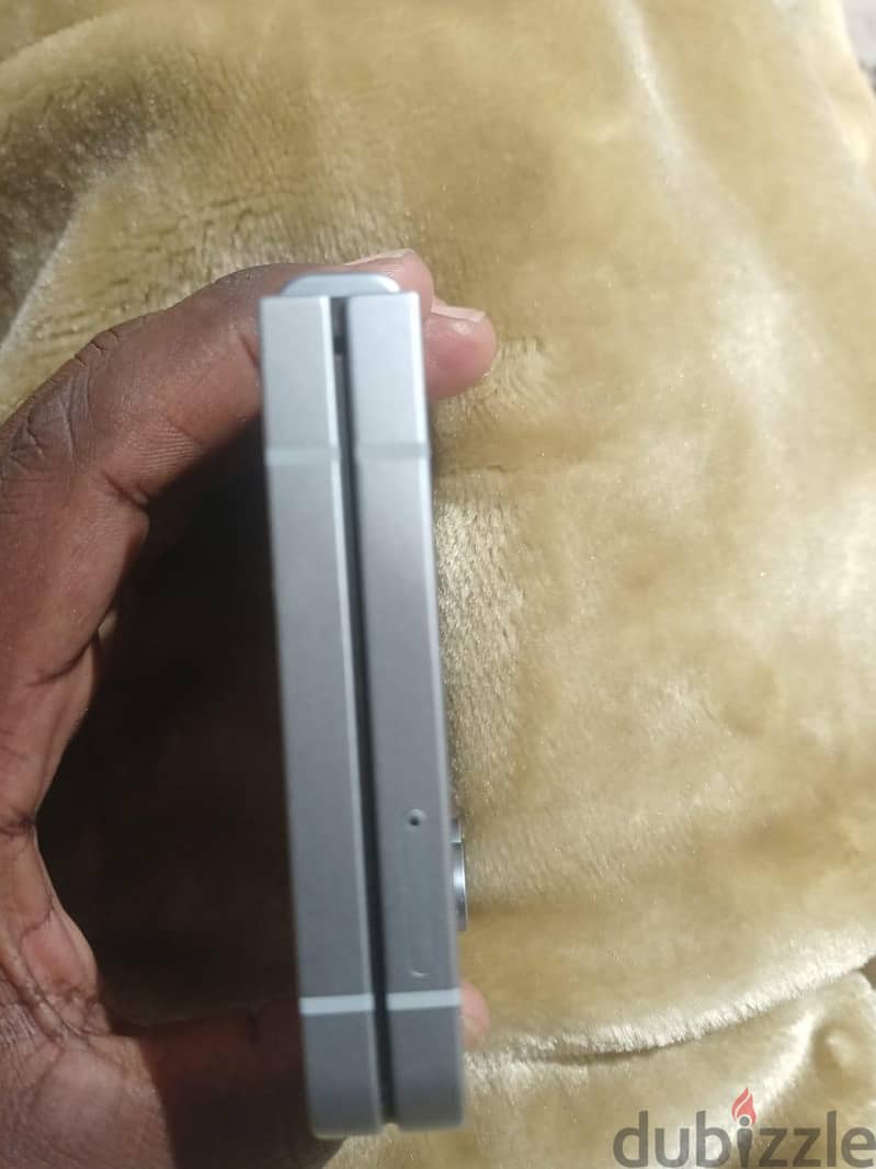 Samsung Z Flip 6 3